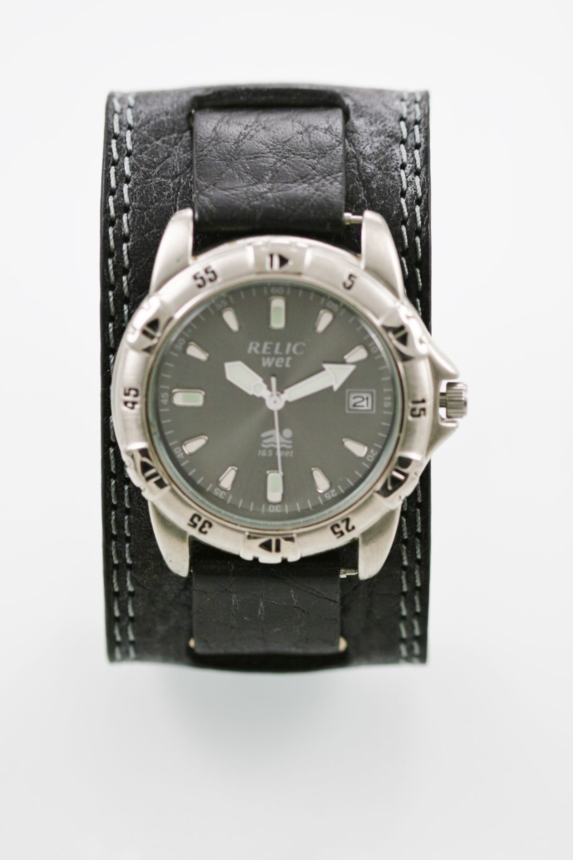 relic wet mens watch
